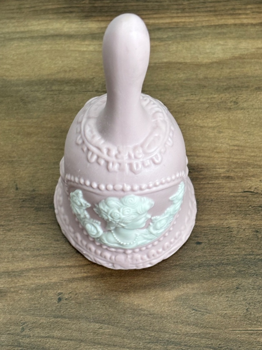 VINTAGE Pink Bell Jasperware Porcelain White Ivory Cameo Lady Woman Roses Bows - Picture 2 of 8